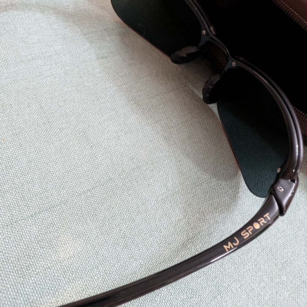 Maui Jim Black Rimless Sunglasses with Brown Zipper Case - Picture 5 of 11